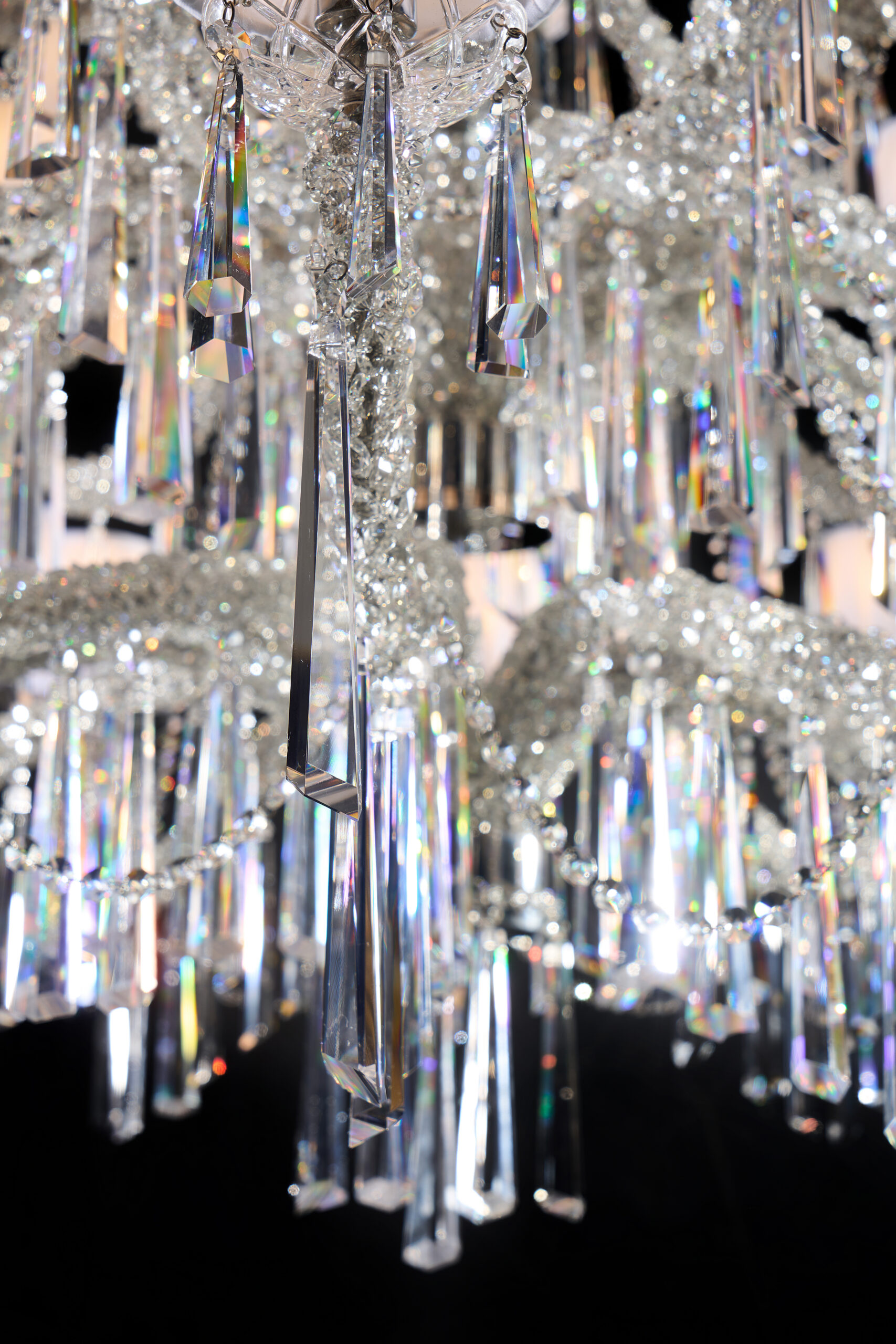 SPECTACULAR PENDANT LIGHT in a room