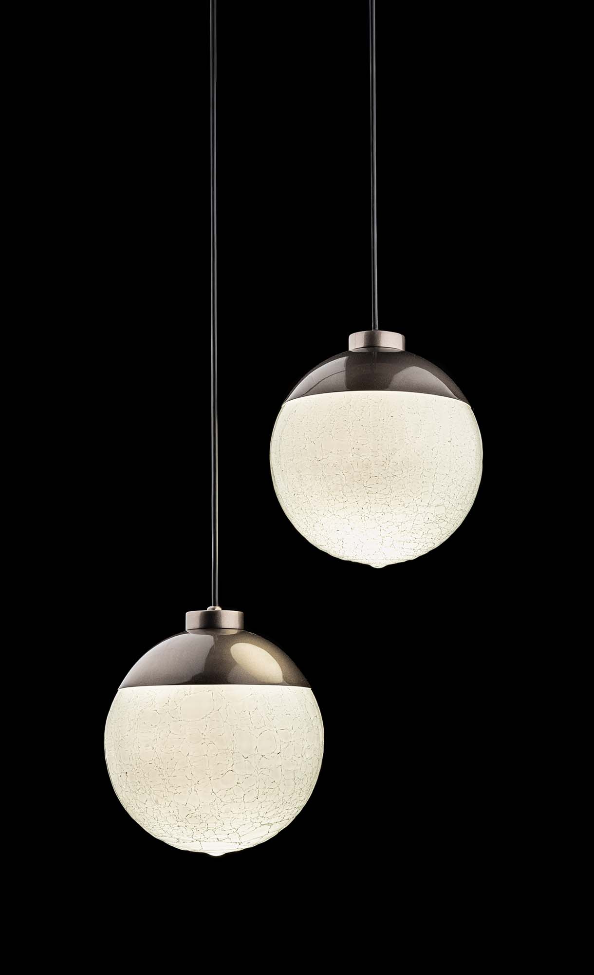 MOON CRAQUELE PENDANT